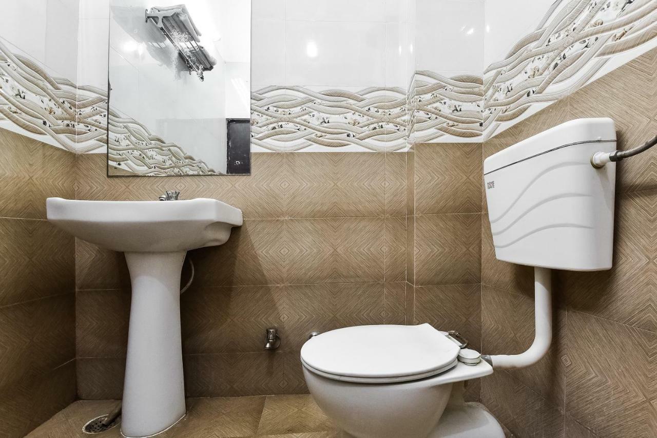 Hotel Lalit Palace Babina Екстериор снимка